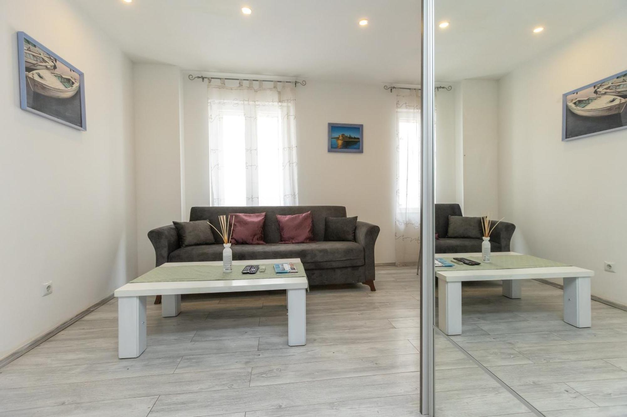 Alpha Loft 1Br Apartment In Center ザダル エクステリア 写真