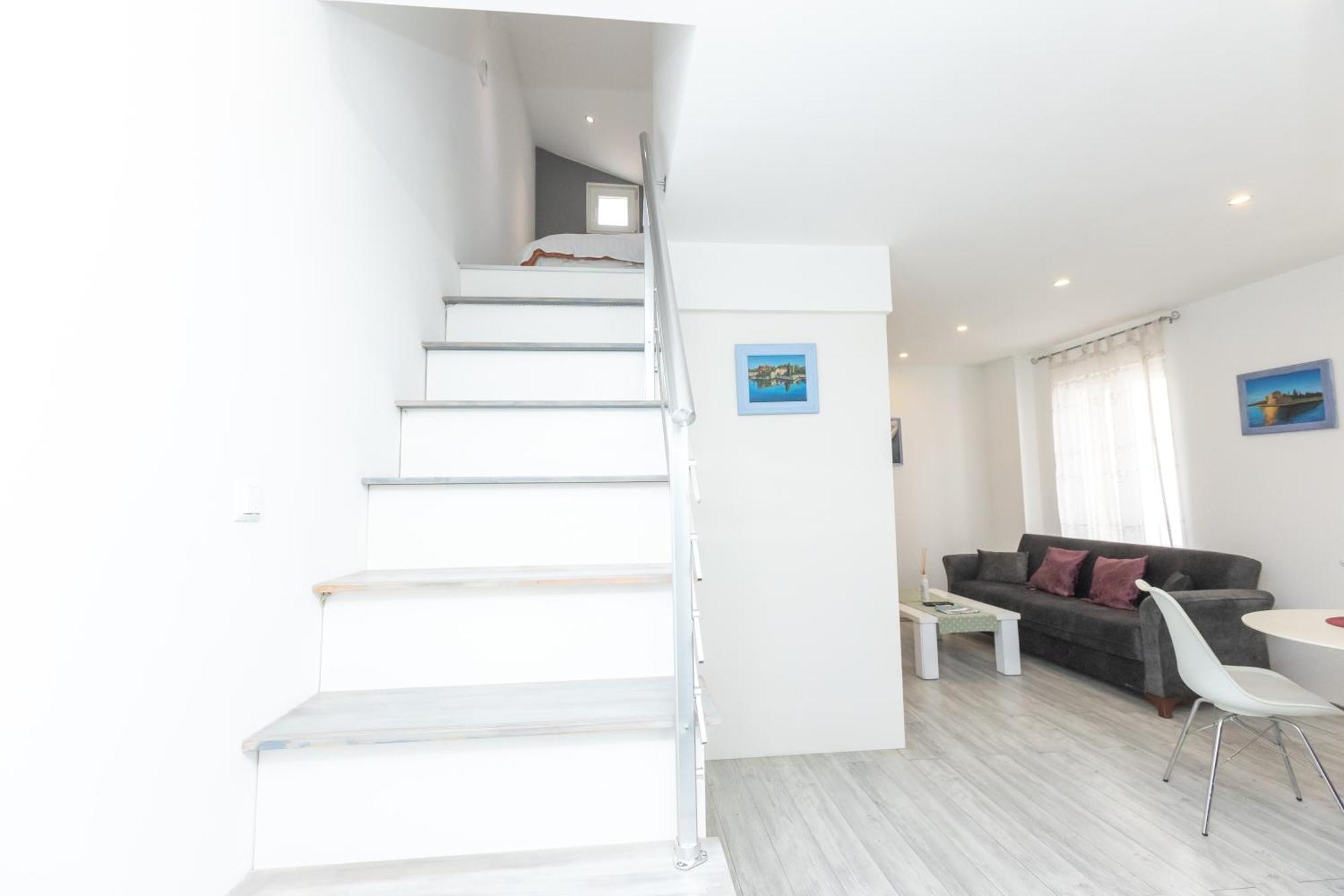 Alpha Loft 1Br Apartment In Center ザダル エクステリア 写真